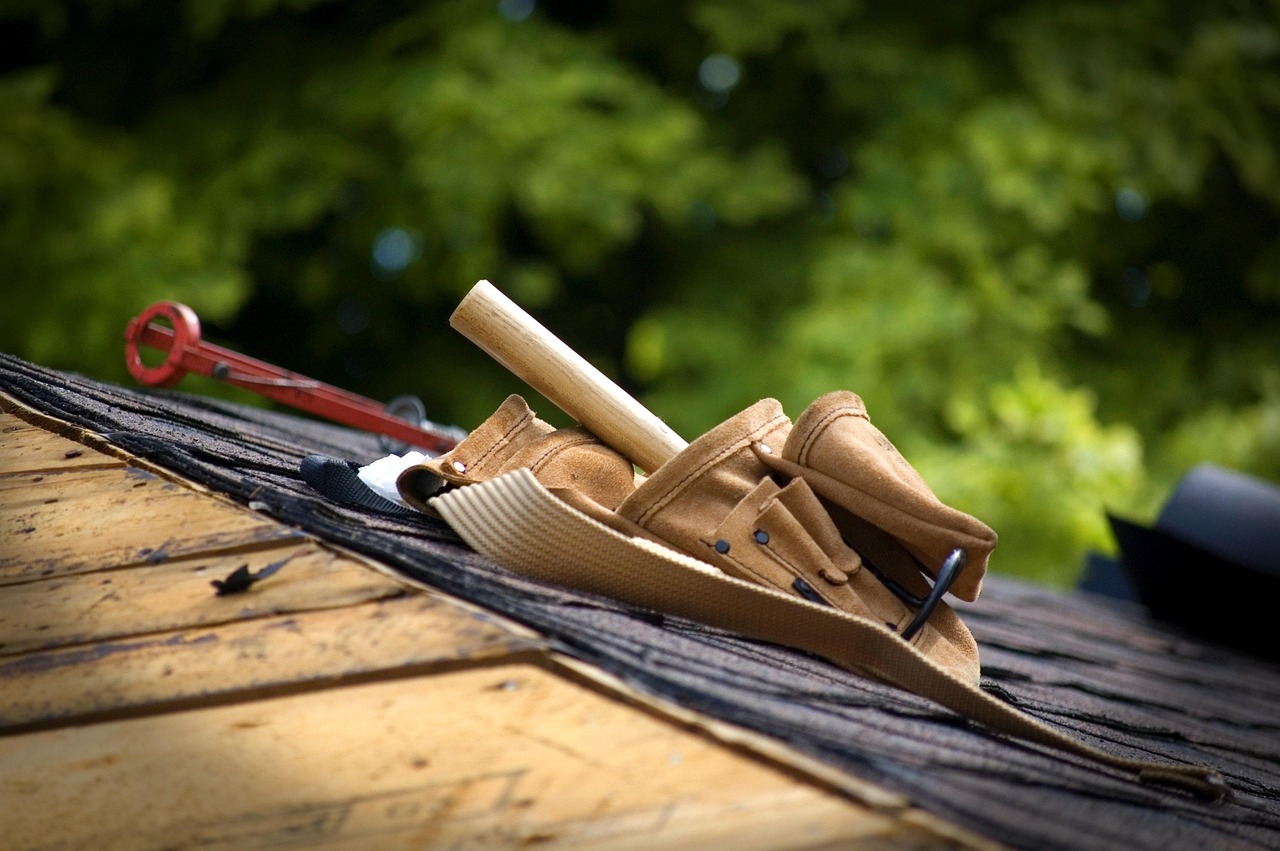 Tile Roof Installation in Glendale: What Smart Locals Do
